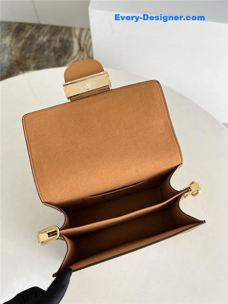 l0vis Vvtt0n lv dauphine small white monogram canvas bag