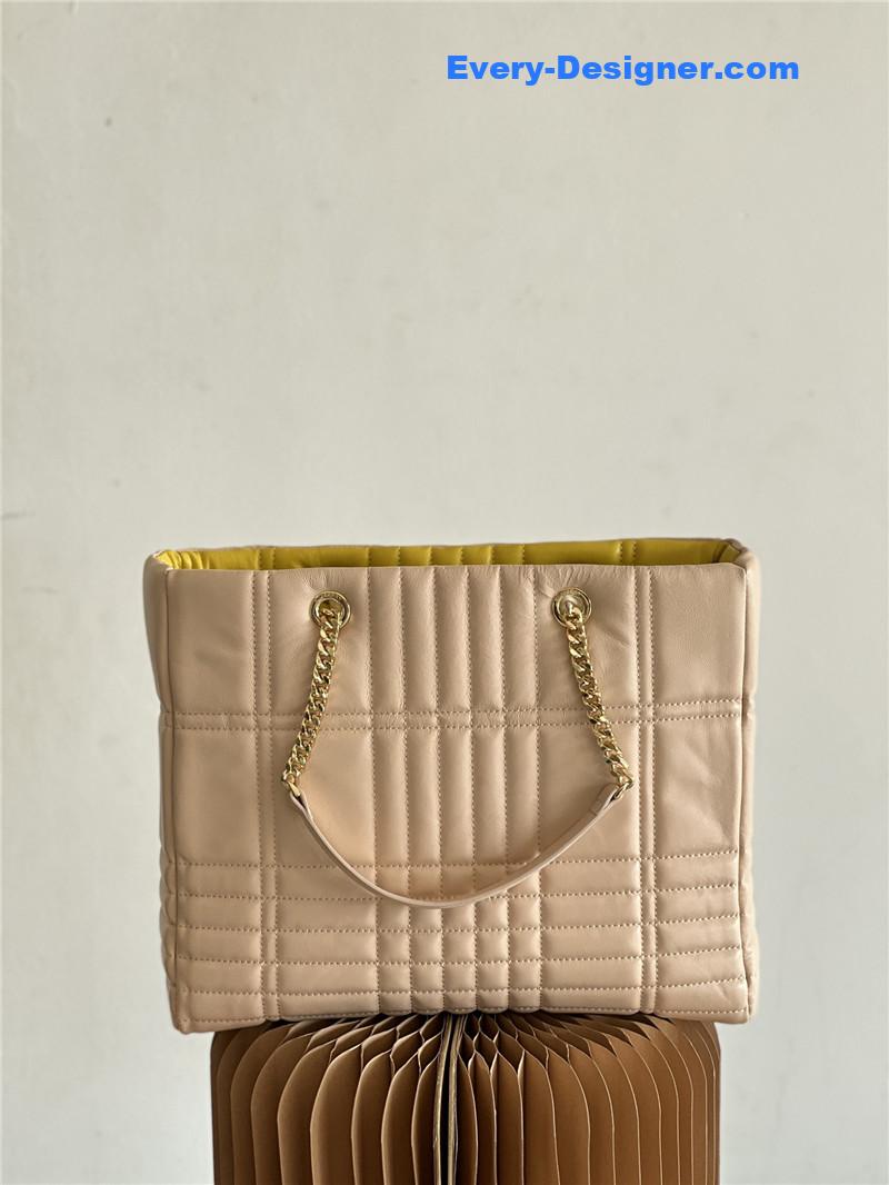 Bv*b*rry shopping bag