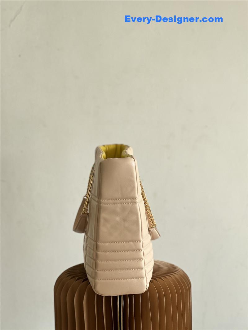 Bv*b*rry shopping bag