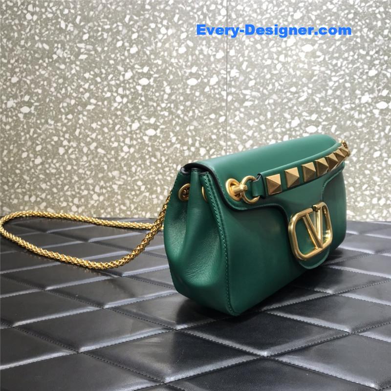 Va1e*ntin0 garavani stud sign leather shoulder bag