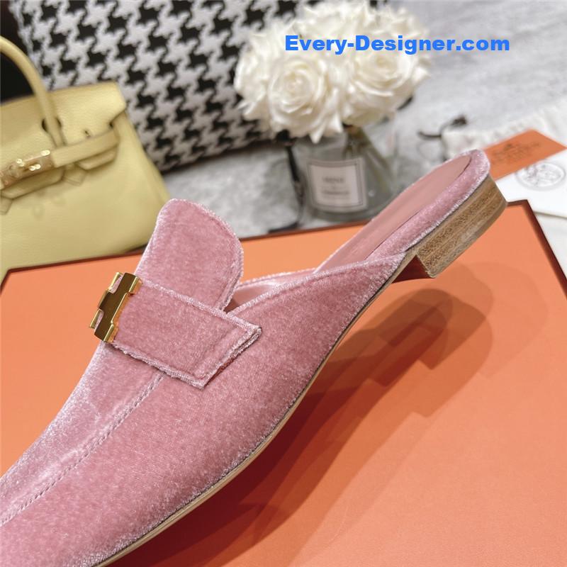 H**me5 h buckle classic slippers