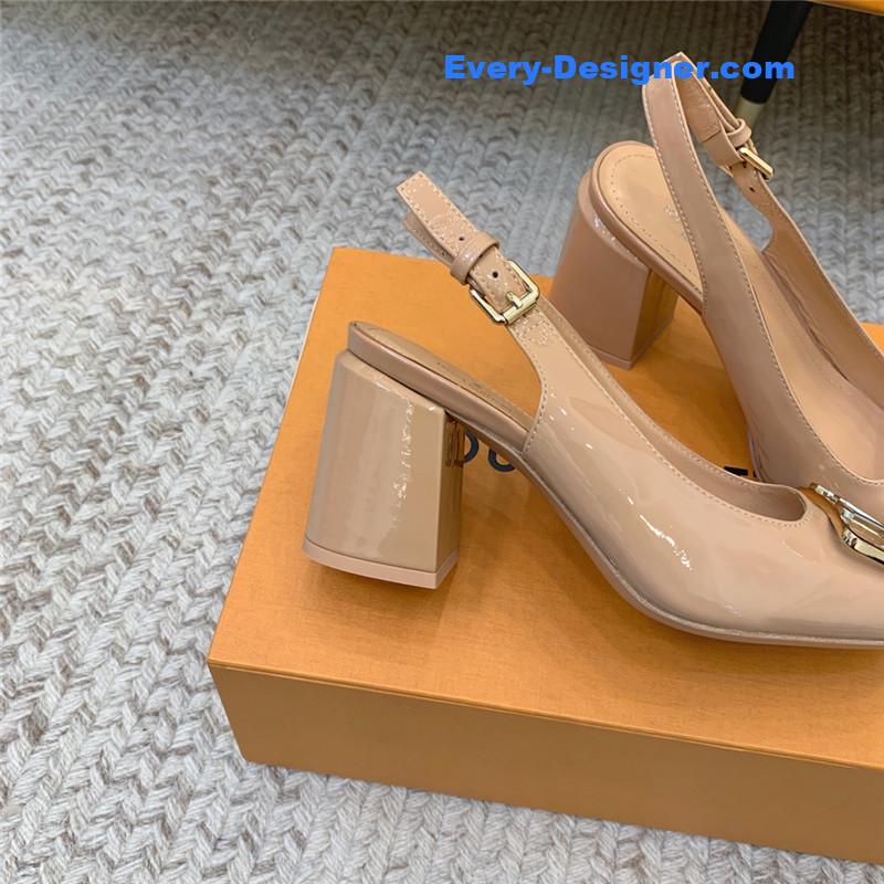 l0vis Vvtt0n lv classic chunky heel sandals