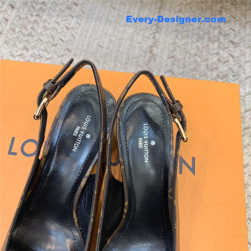 l0vis Vvtt0n lv classic chunky heel sandals