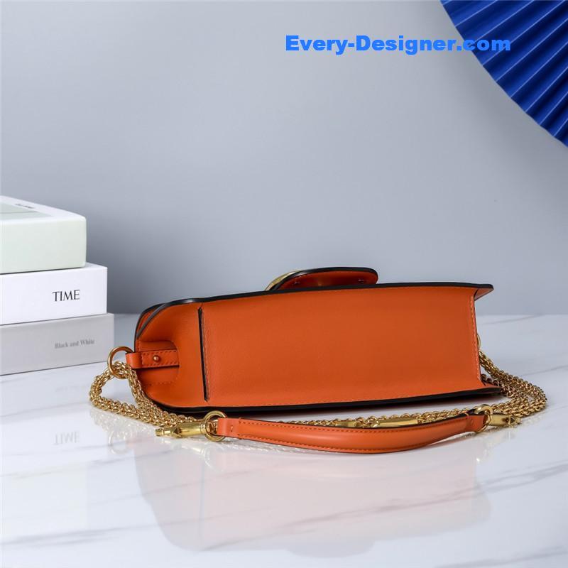 Va1e*ntin0 vlogo signature calfskin shoulder bag