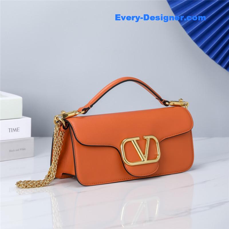 Va1e*ntin0 vlogo signature calfskin shoulder bag
