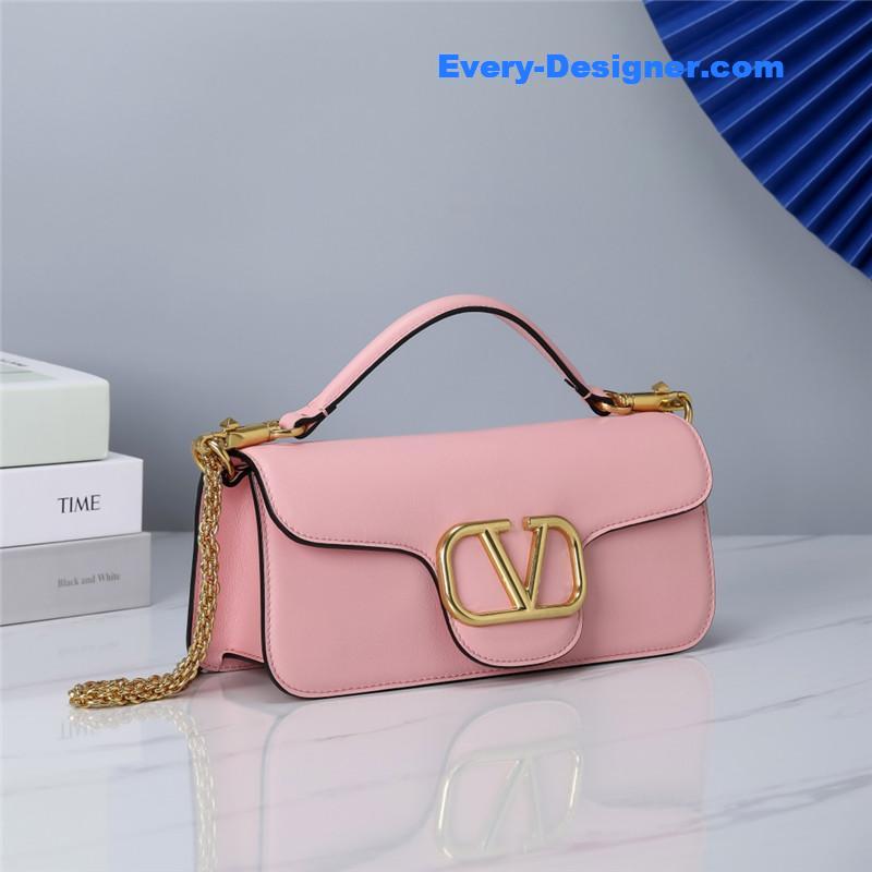 Va1e*ntin0 vlogo signature shoulder bag