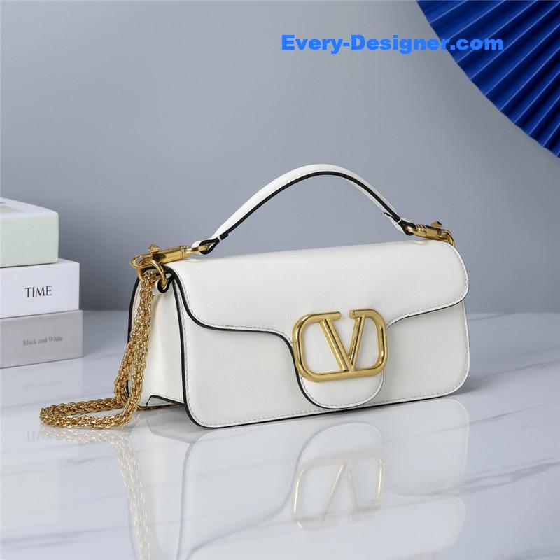Va1e*ntin0 vlogo signature shoulder bag