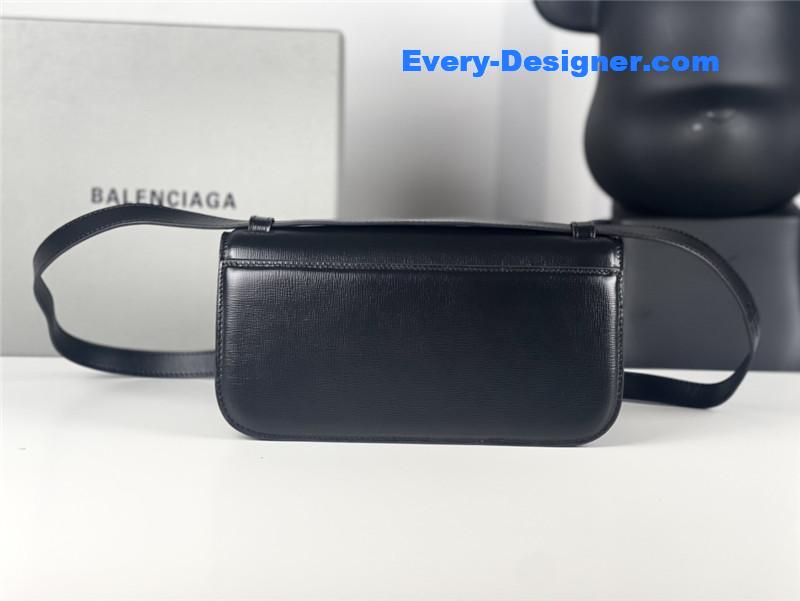 Ba1en*iaga gossip bag small