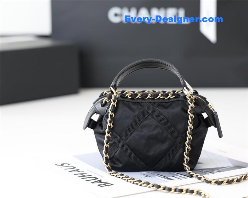 Ch**el lightweight nylon shoulder bag