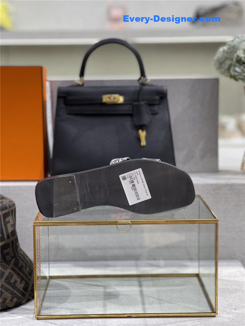 H**me5 early spring new color slippers