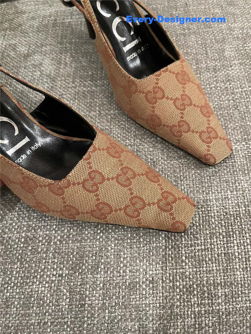 Gvc*1 back air sandals