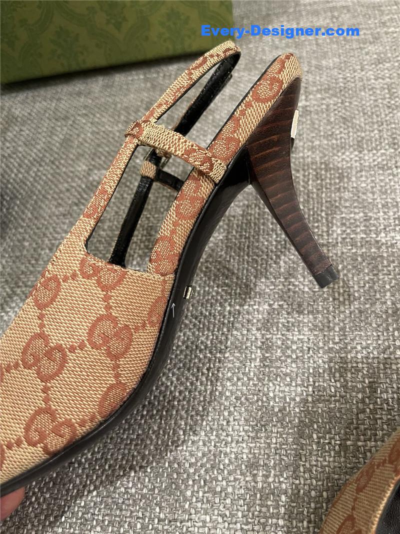 Gvc*1 back air sandals