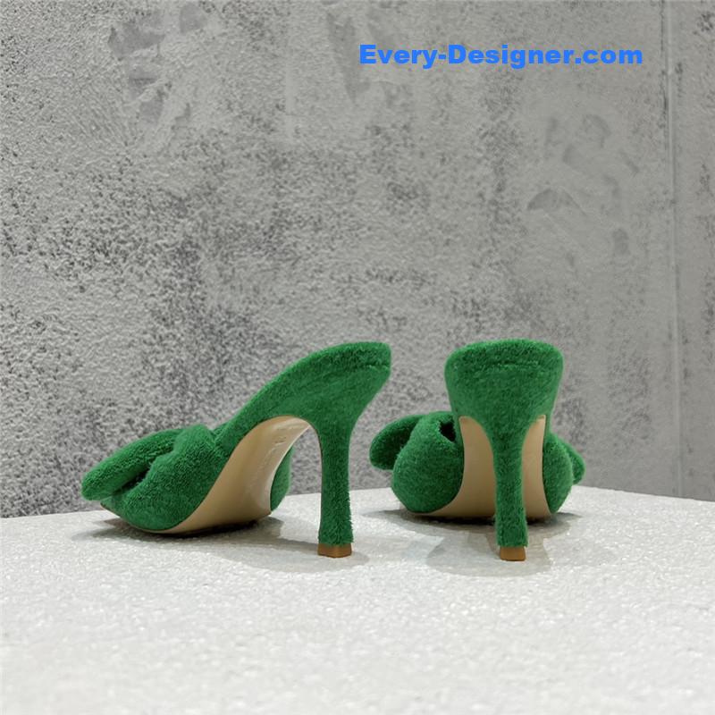 b0tt*ga Ven*ta bow sandals