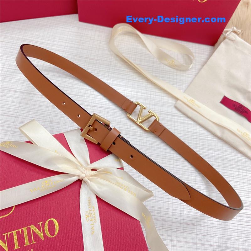 Va1e*ntin0 v buckle belt