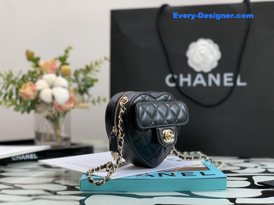 ch**el D1am0nd heart-shaped chain bag