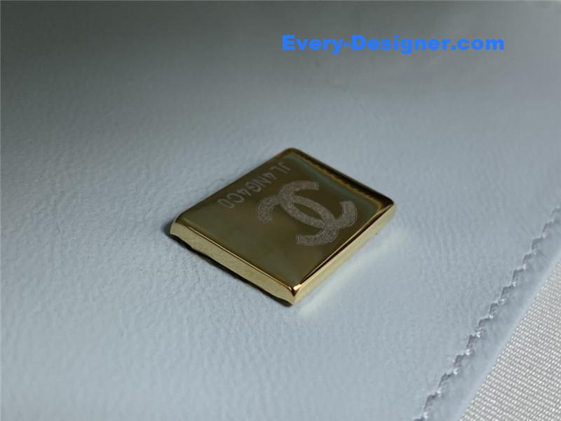 ch**el heart chain D1am0nd bag