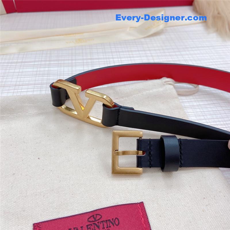 Va1e*ntin0 v buckle belt