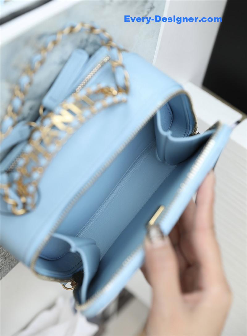 Ch**el vanity case handle camera bag small