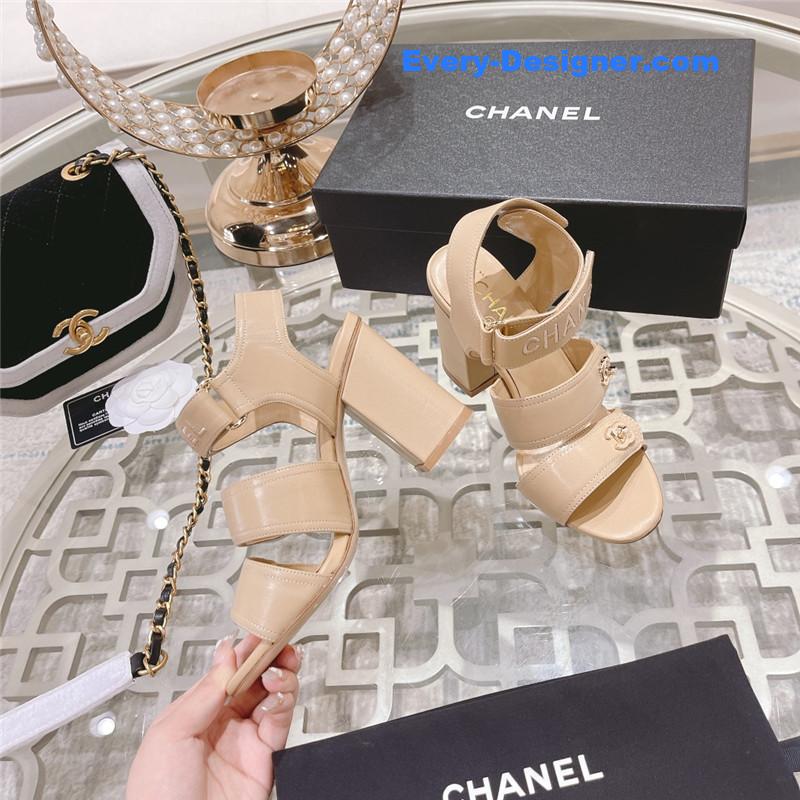 CC early spring catwalk new thick heel sandals