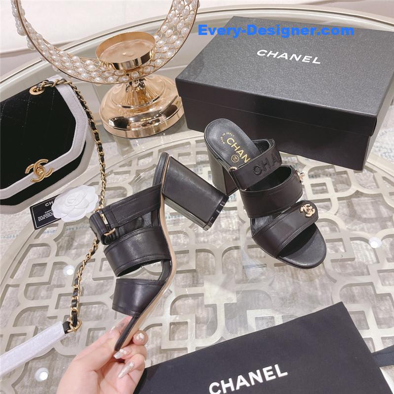 CC early spring catwalk new high-heeled sandals