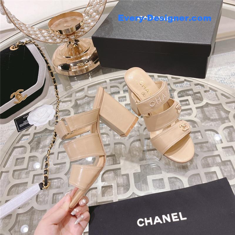 CC early spring catwalk new high-heeled sandals
