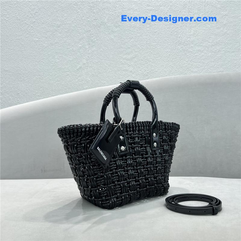 Ba1en*iaga bistro basket