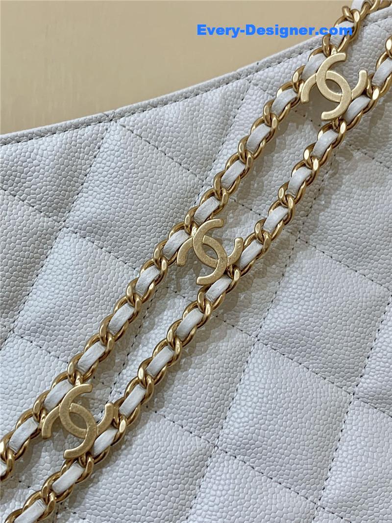 Ch**el hobo bag with chain