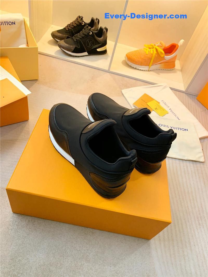 l0vis Vvtt0n lv run away sneakers