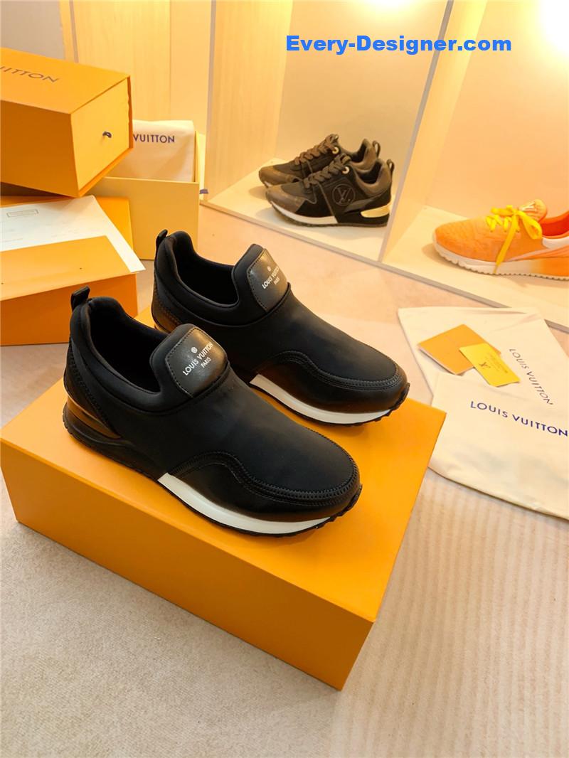 l0vis Vvtt0n lv run away sneakers