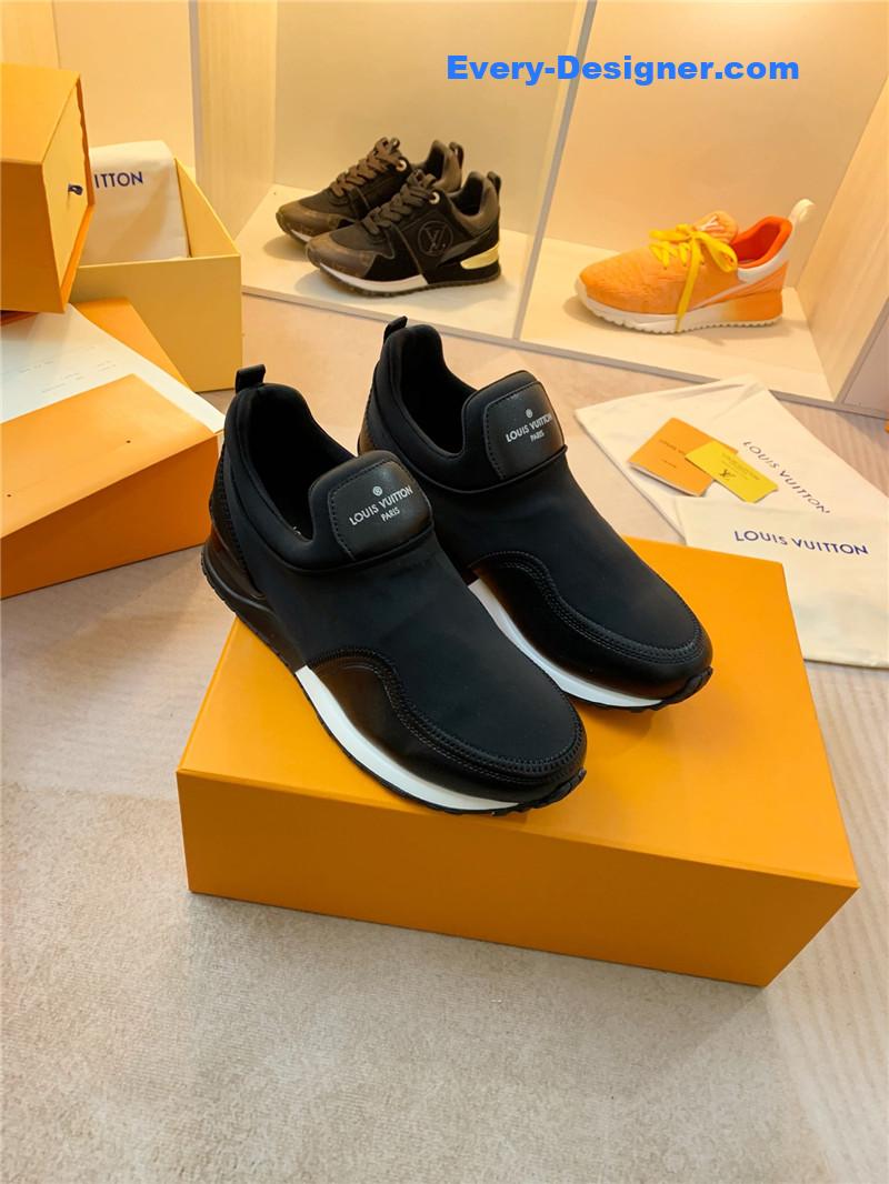 l0vis Vvtt0n lv run away sneakers