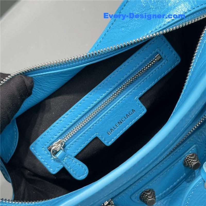 Ba1en*iaga le cagole shoulder bag