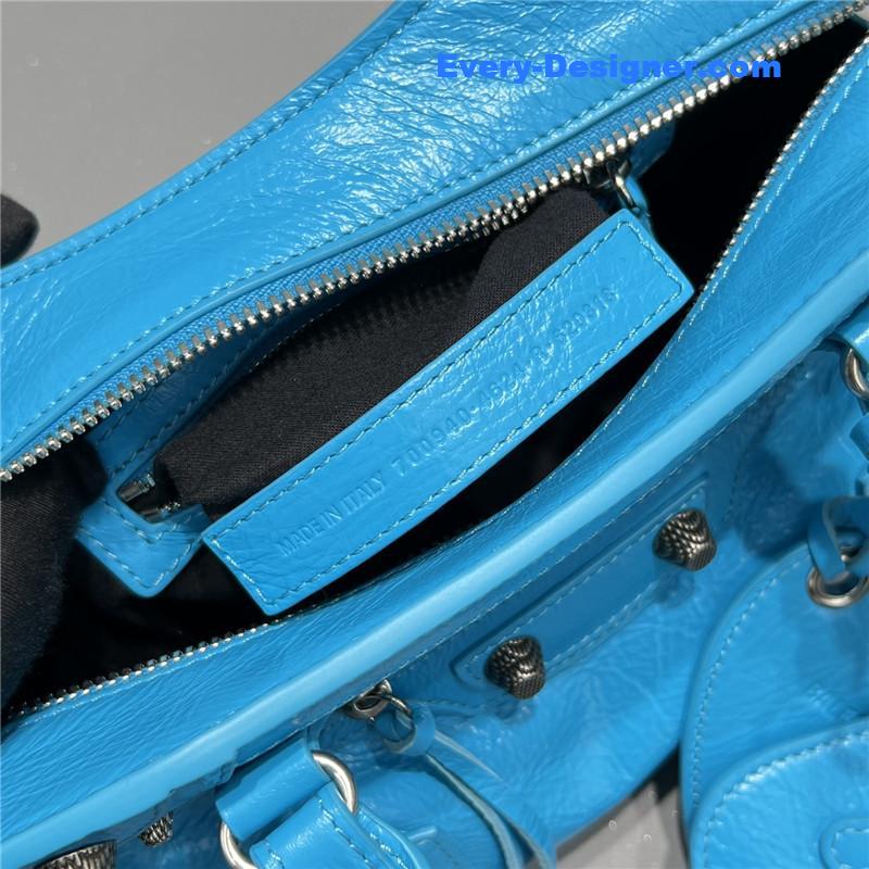 Ba1en*iaga le cagole shoulder bag