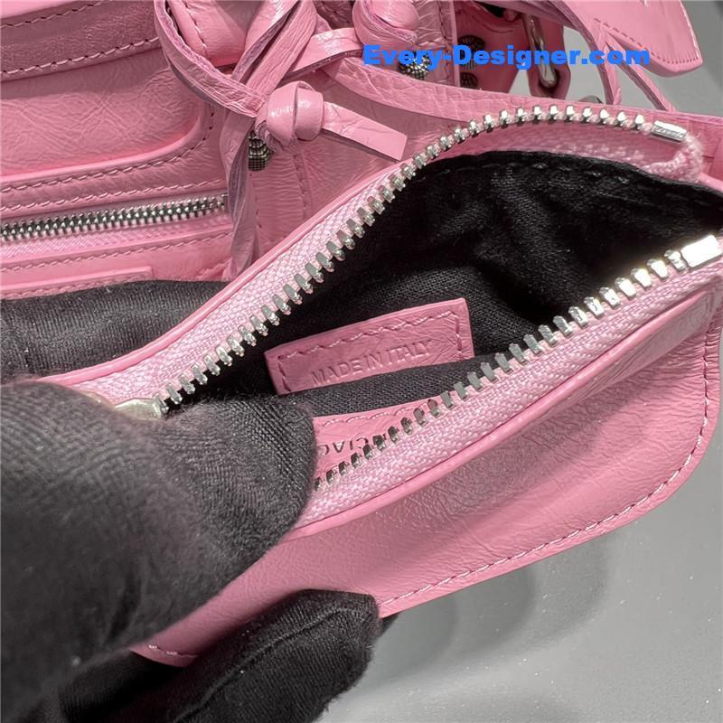 Ba1en*iaga le cagole shoulder bag