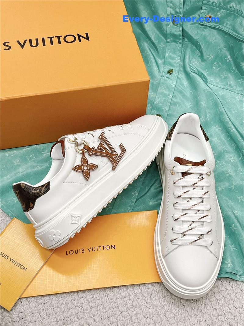 l0vis Vvtt0n lv classic platform sneakers