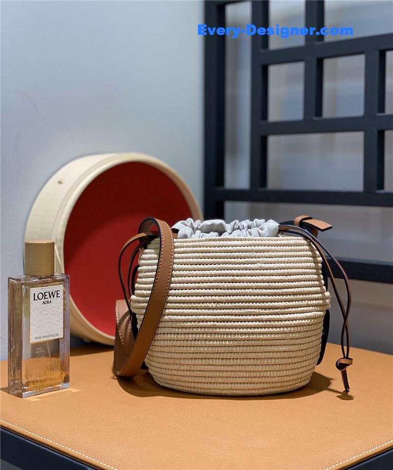 L0ew* woven straw basket bag