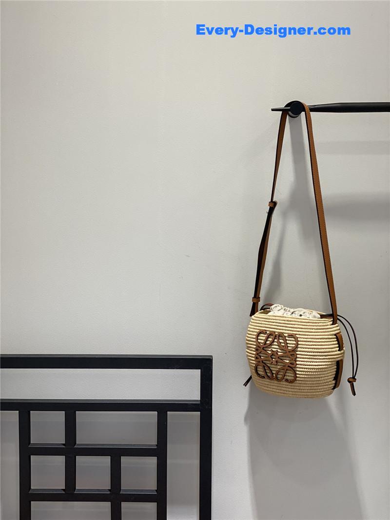 L0ew* woven straw basket bag