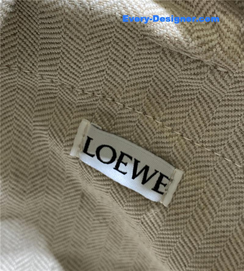 L0ew* woven straw basket bag