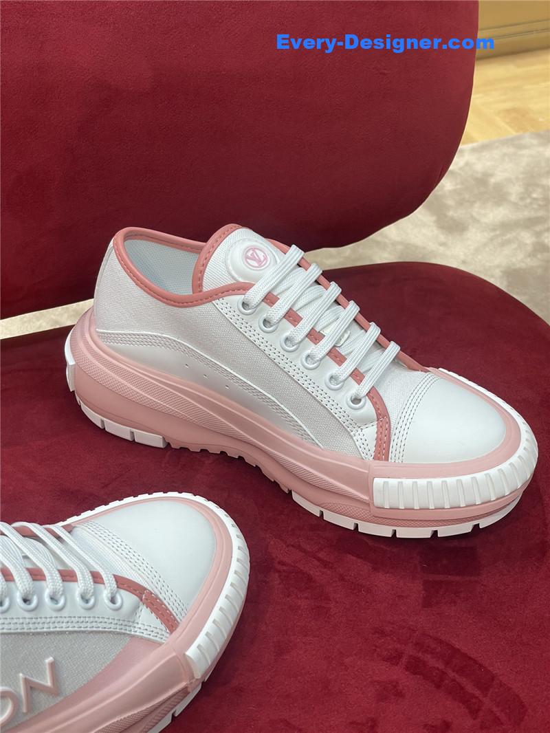 l0vis Vvtt0n lv early spring new color squad sneakers