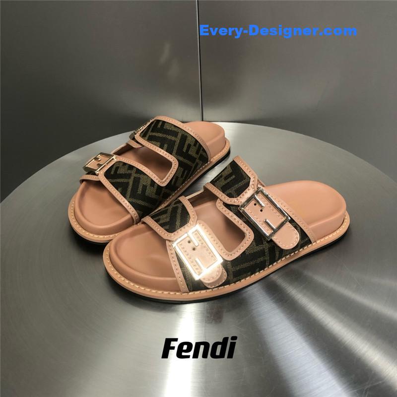 F**di feel presbyopic slippers
