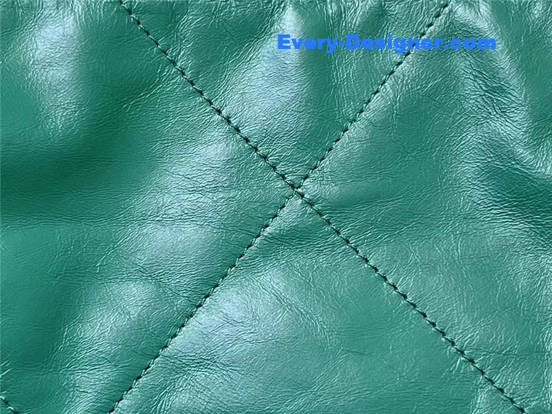 Ch**el 22 handbag small green
