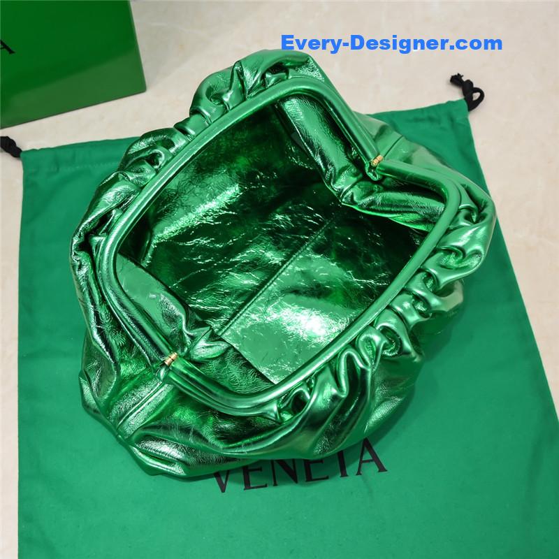 b0tt*ga Ven*ta the pouch bag green
