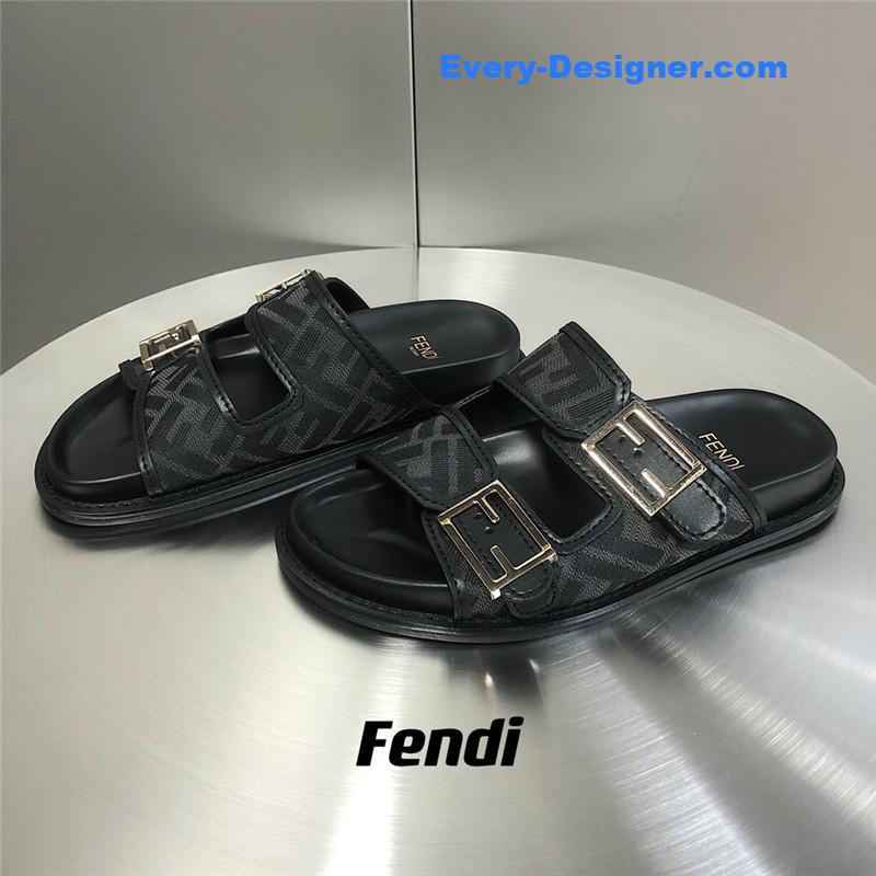 F**di feel presbyopic slippers
