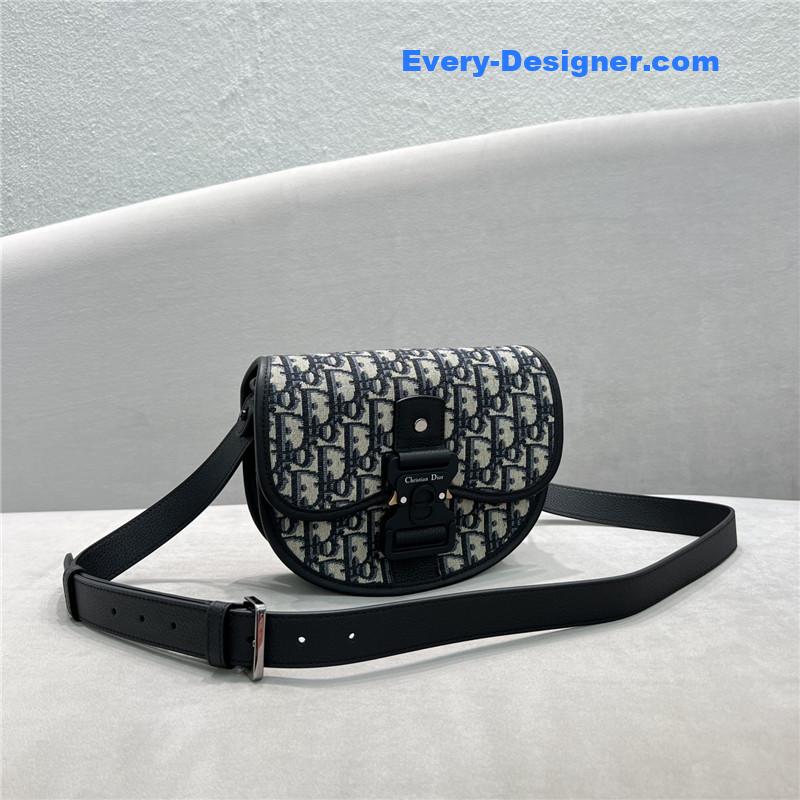 D10r gallop messenger bag