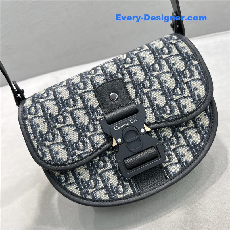 D10r gallop messenger bag