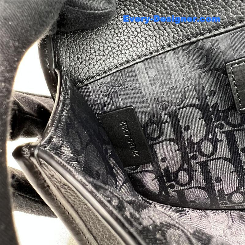 D10r gallop messenger bag