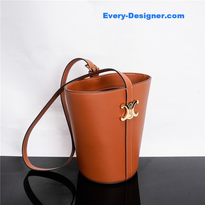 Ce1i*e triomphe bucket bag