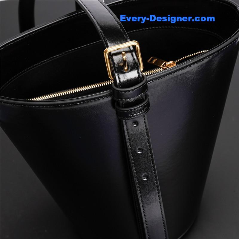 Ce1i*e triomphe bucket bag