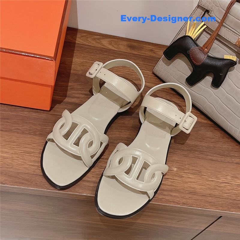 H**me5 extra flat sandal