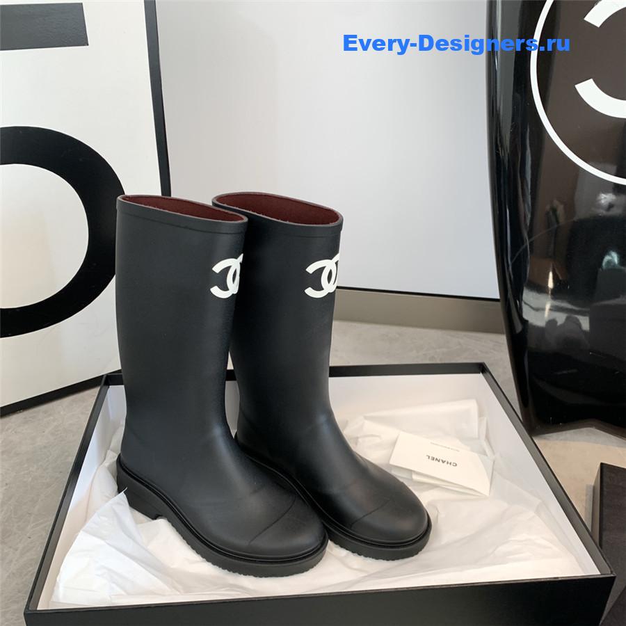 Ch**el rubber rain boots