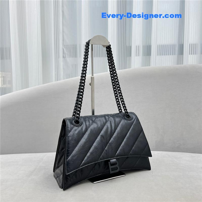 Ba1en*iaga crush bag medium